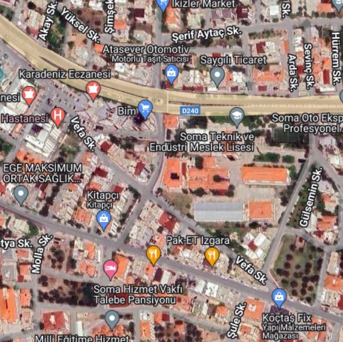 <p>SOMA HAMİDİYE MAH. MEDİGÜN HASTANESİ MEVKİİ 350 m2 SATILIK YA DA KAT KARŞILIĞI ARSA </p>

<p>10 ADET 2+1 YADA 15 ADET 1+1 DAİRE YAPILABİLİR.</p>

<p>DETAYLI BİLGİ İÇİN TELEFONDAN ULAŞABİLİRSİNİZ.</p>
