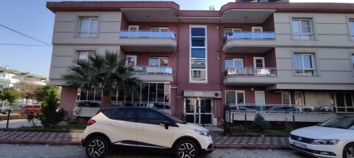 https://www.cicekemlaksoma.com/AKHİSAR - HÜRRİYET MAH. ESKİ ÖZEL DOĞUŞ HASTANE MEVKİİ 2.KAT 3+1 DOĞAL GAZLI 135 m2 SATILIK DAİRE 3.750.000 ₺